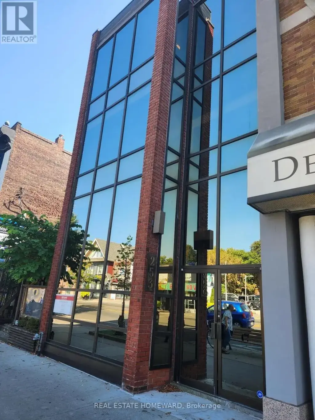 100a - 253 Danforth Avenue, Toronto (North Riverdale)